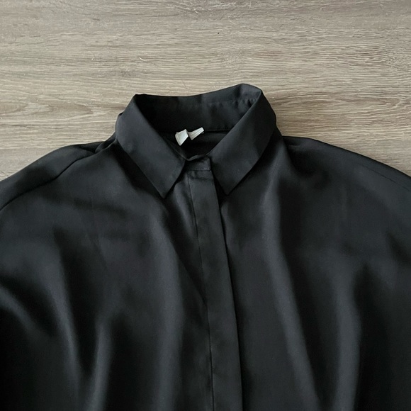 NWOT Oversized Collared Blouse - Picture 6 of 8